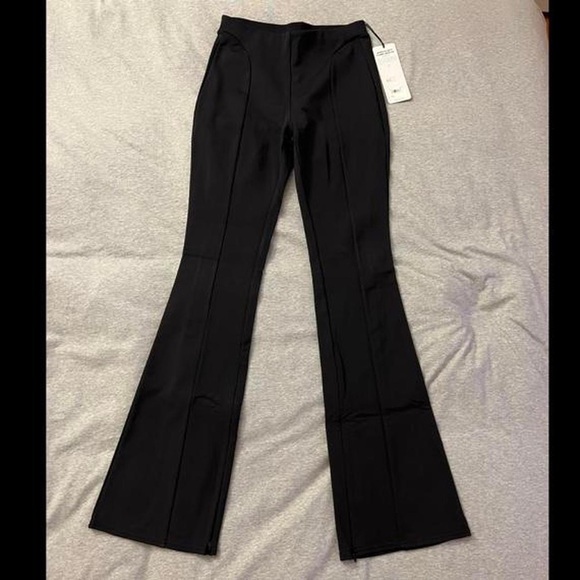 ALO Yoga Pants - Brand New Alo Yoga Airtech Zip It Flare Leggings